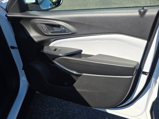 2024 Chevrolet Trax LT - Photo 20
