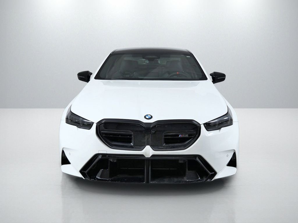 New 2026 Alpine White BMW Base image 2