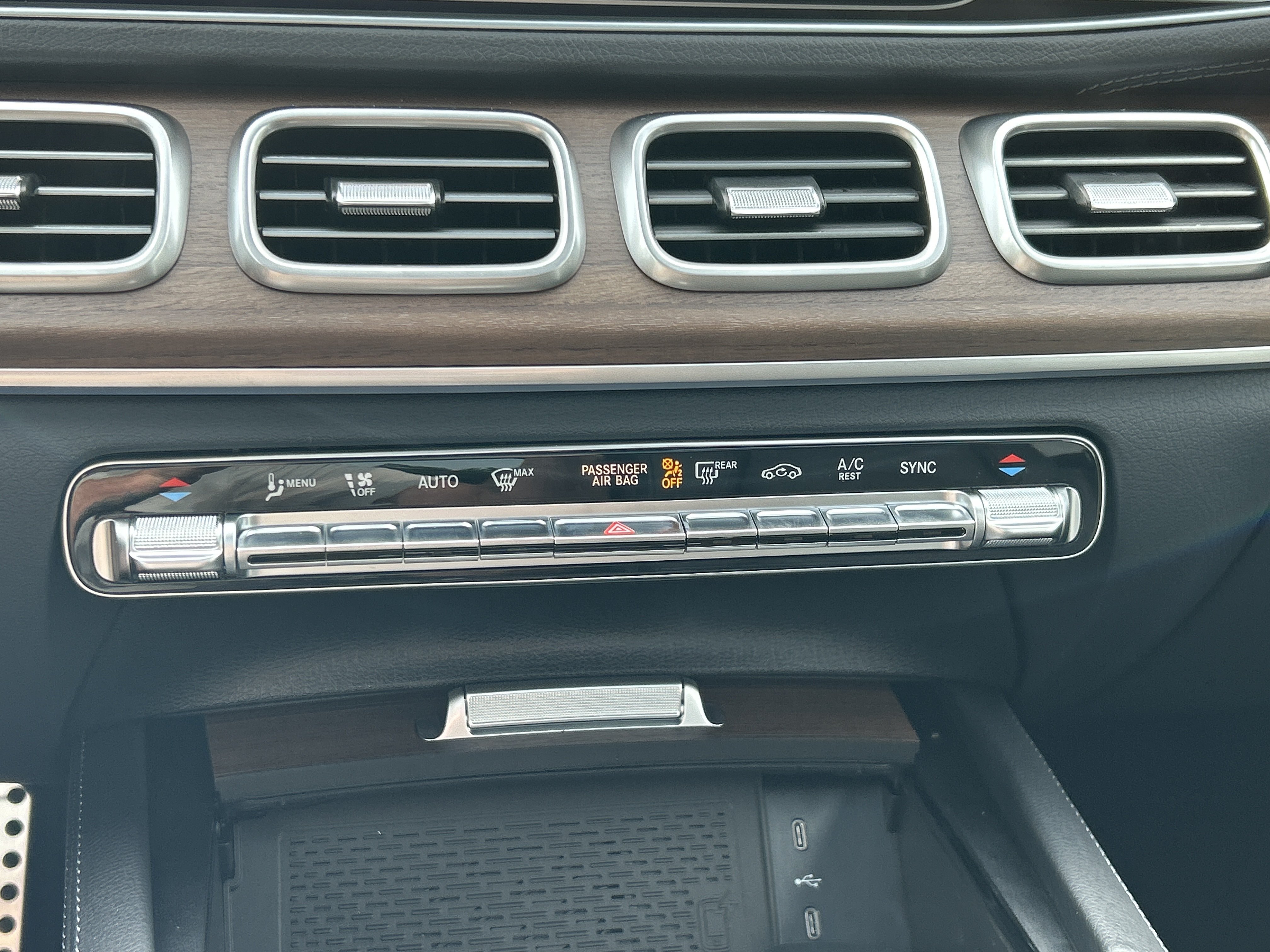 New 2026 Black Mercedes-Benz GLS 450 4MATIC® SUV image 31
