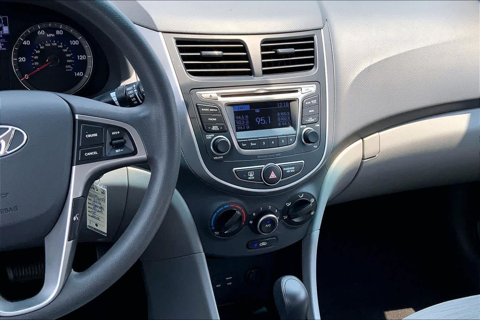 Used 2016 Ultra Black Pearl Hyundai SE image 6