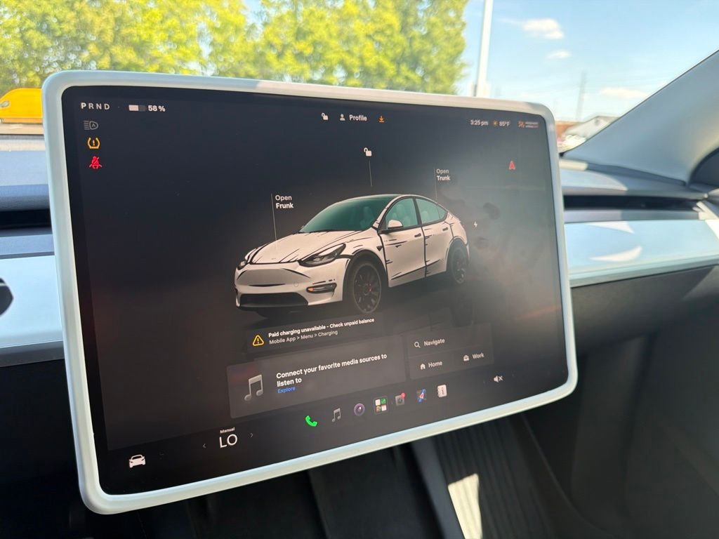 Used 2023  Tesla Performance image 27