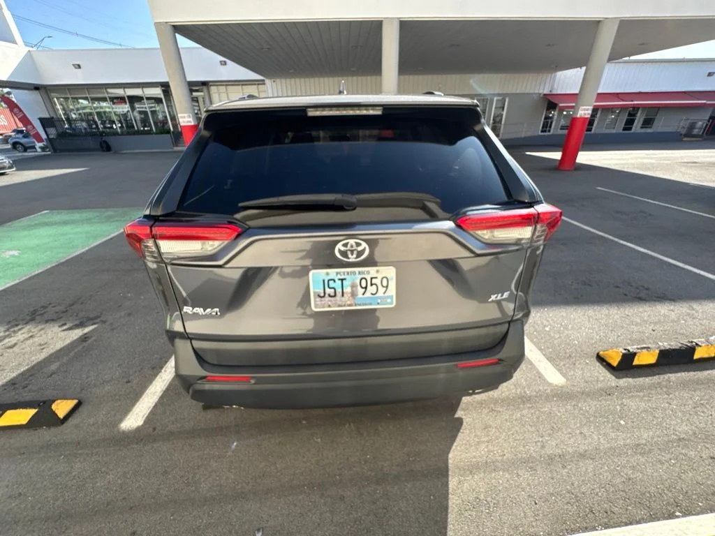 Used 2021 Gray Toyota XLE image 6