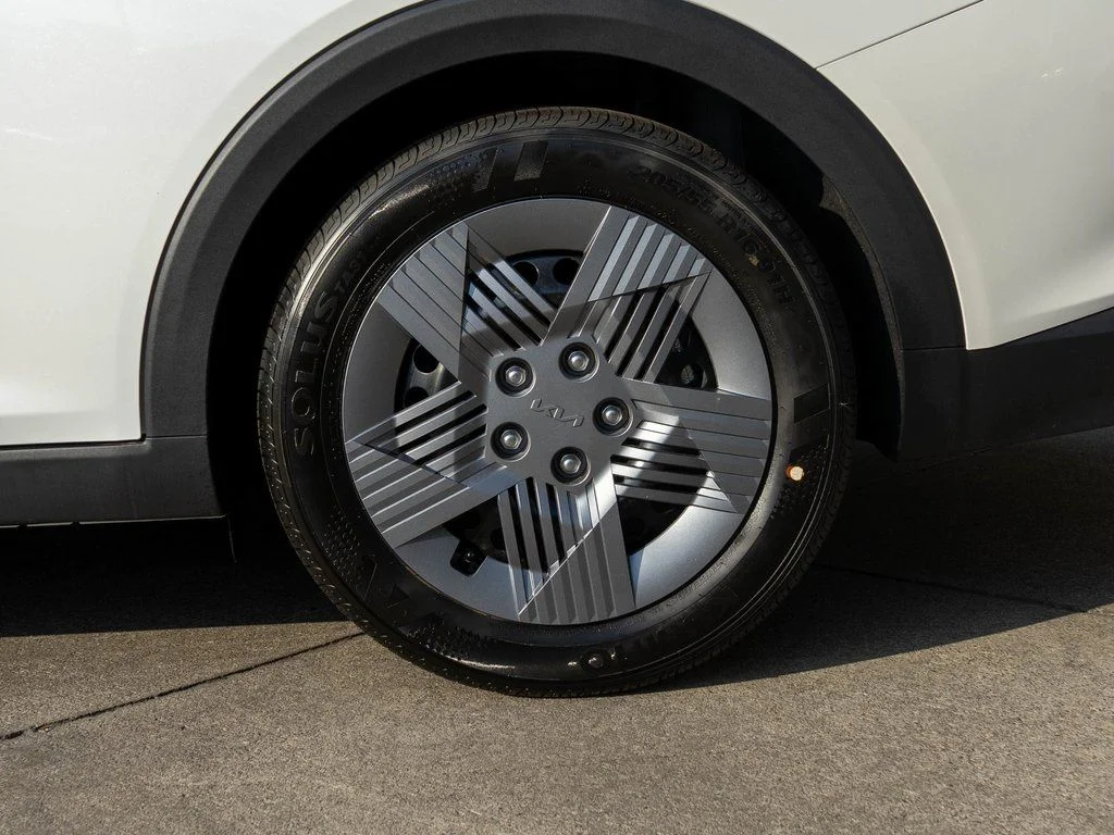 2025 Kia K4 LX - Photo 25