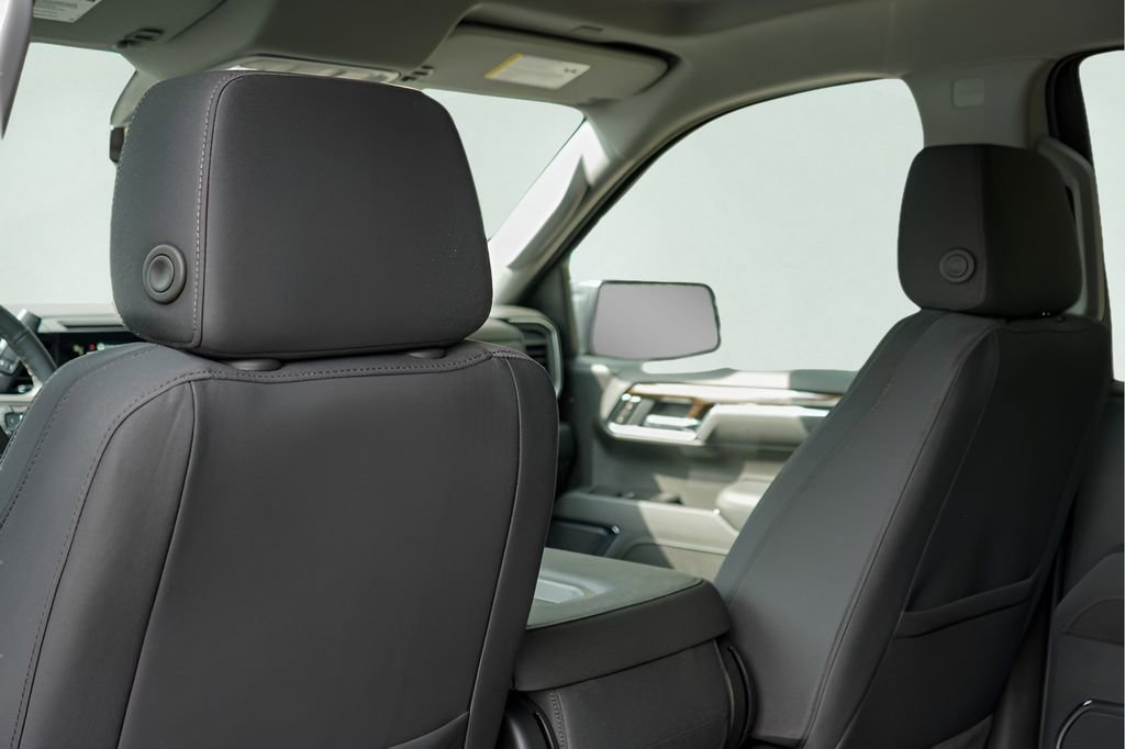 New 2026 Onyx Black GMC Elevation image 18
