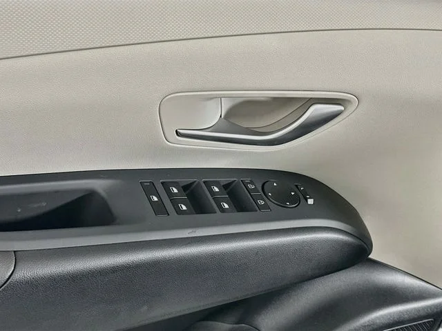 New 2026 Hyundai TUCSON SE