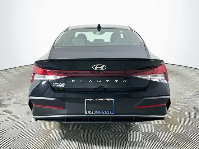 New 2026 Black Hyundai SEL Sport image 4