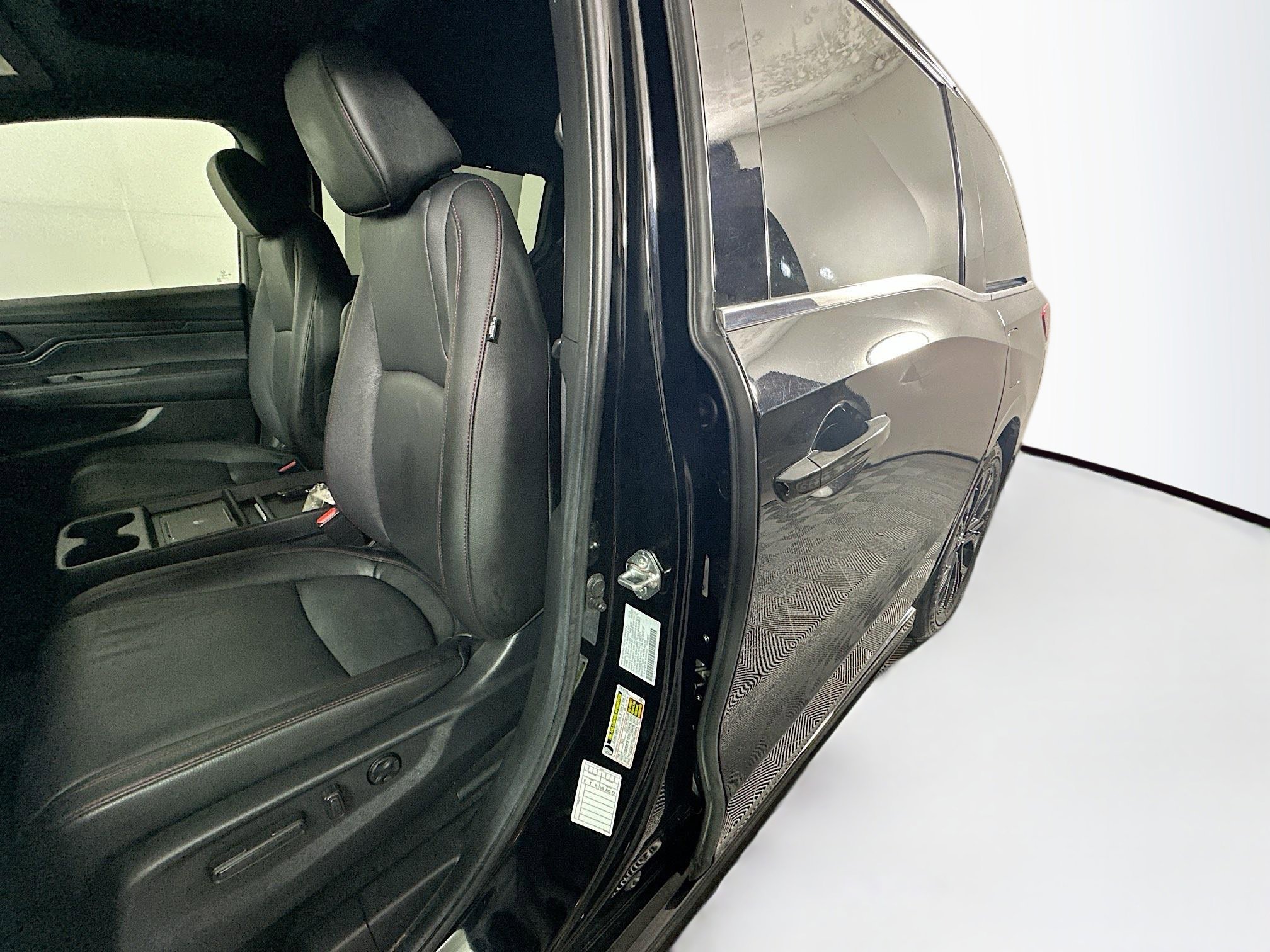 Used 2025 Black Honda Sport-L image 12