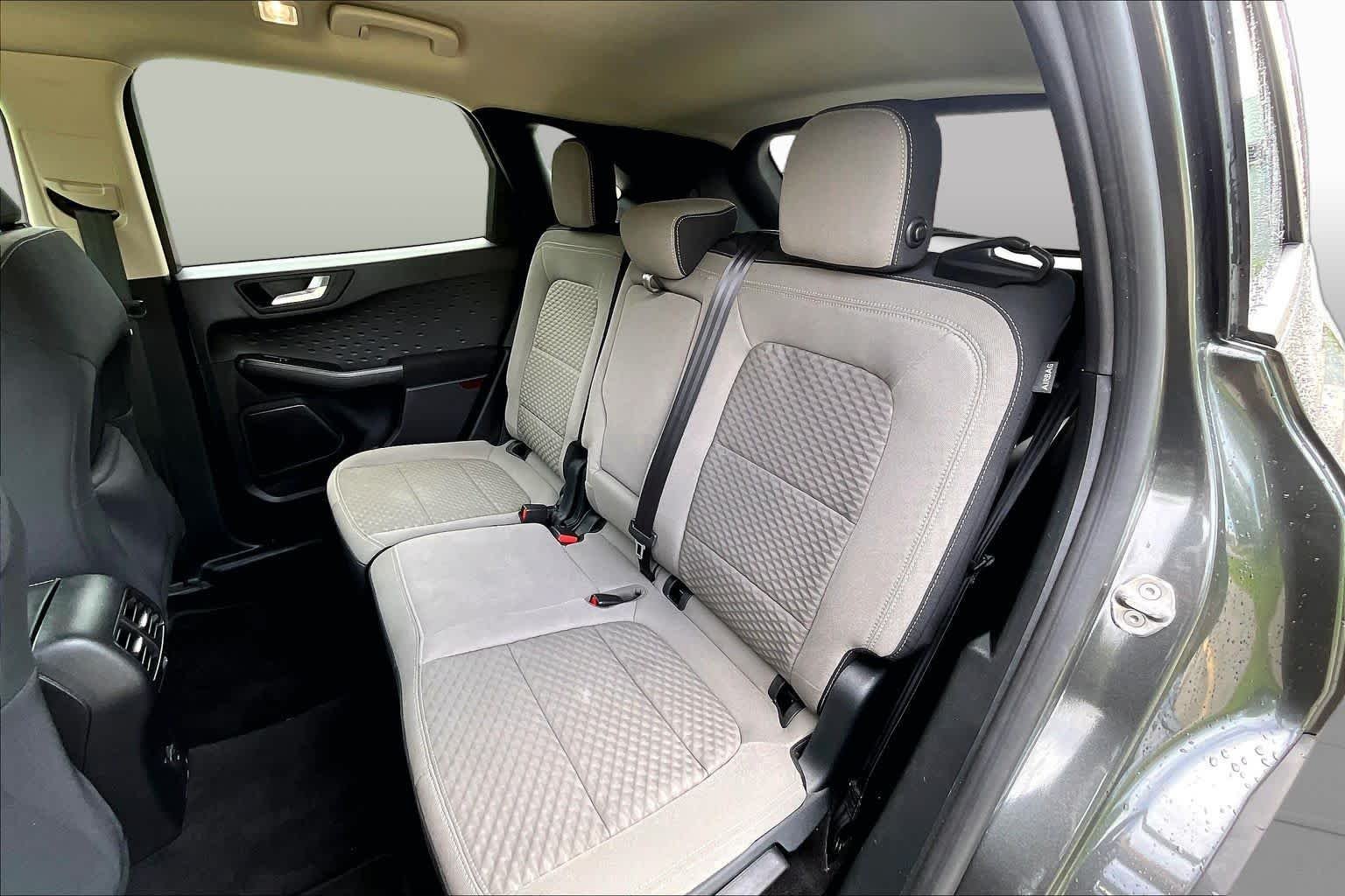 Used 2020 Magnetic Ford SE image 21
