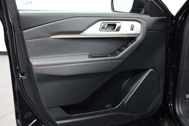 New 2026 Agate Black Metallic Ford Active image 35