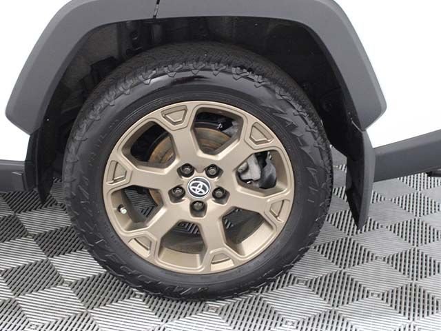 Used 2024 Wind Chill Pearl/Midnight Black Metallic Toyota Woodland Edition image 17