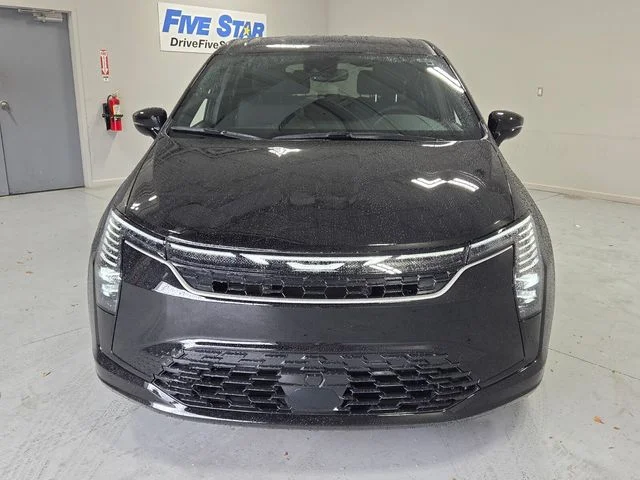 New 2027 Diamond Black Crystal Pearl-Coat Exterior Paint Chrysler Select image 2