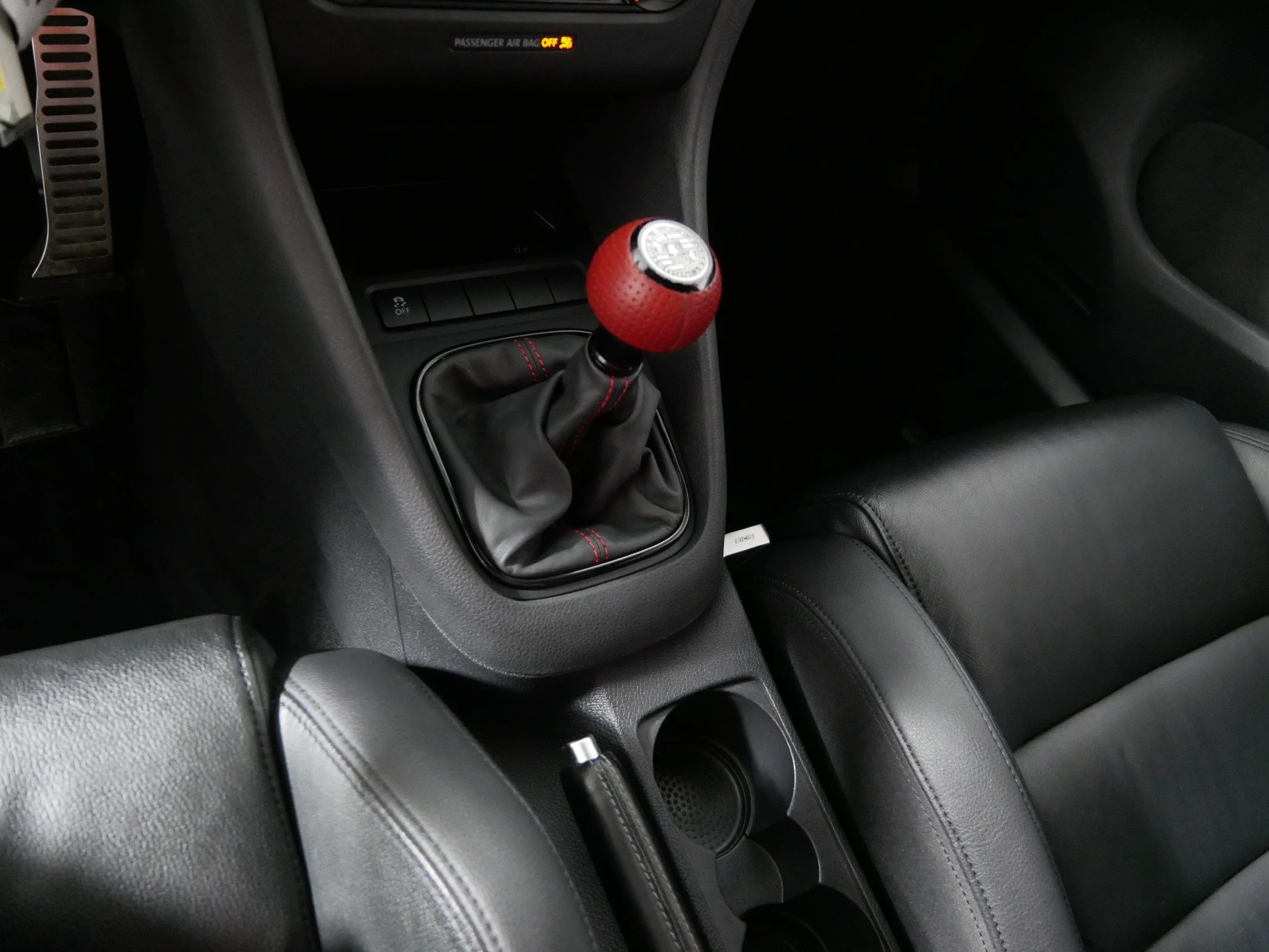 Used 2013 Tornado Red Volkswagen  image 24