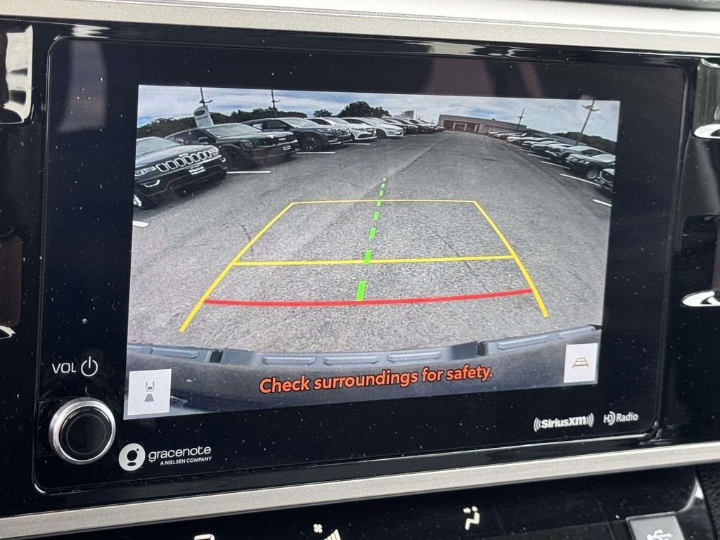 Used 2024  Toyota SR5 image 4