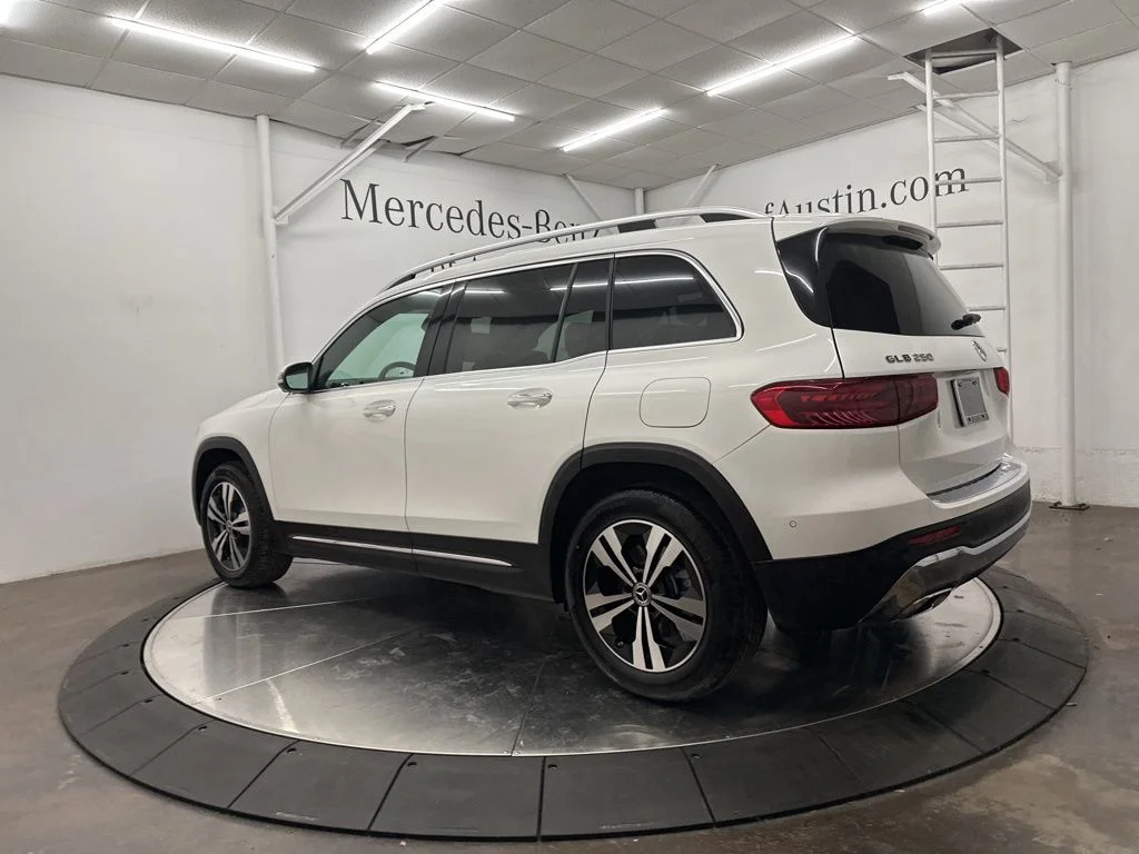 Used 2026 White Mercedes-Benz GLB 250 image 5