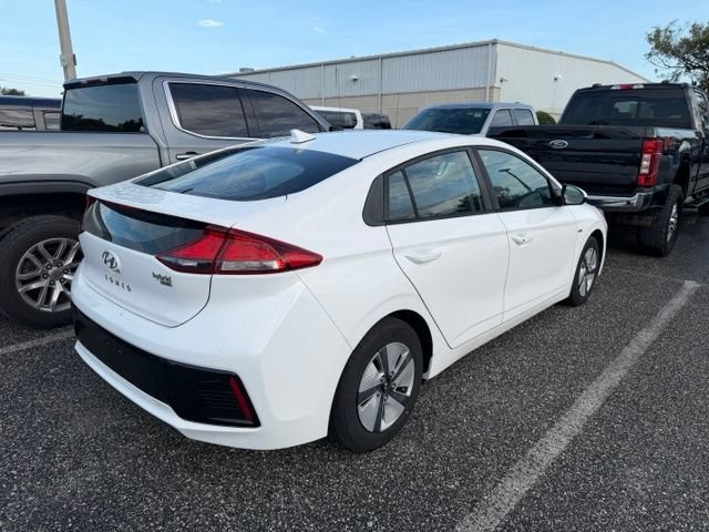 Used 2018 Ceramic White Hyundai Blue image 8