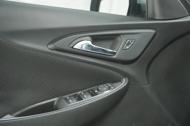 Used 2023  Chevrolet LT image 14