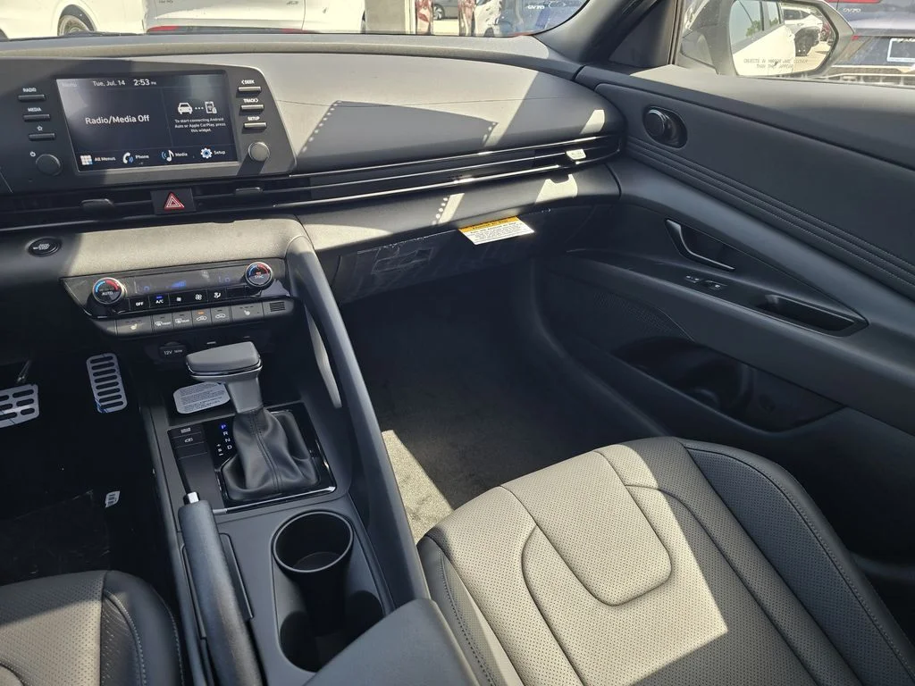 New 2026 Black Hyundai SEL Sport image 9