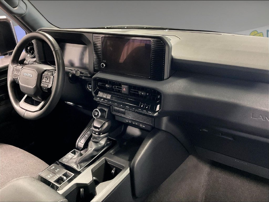 Used 2025  Toyota 1958 image 14