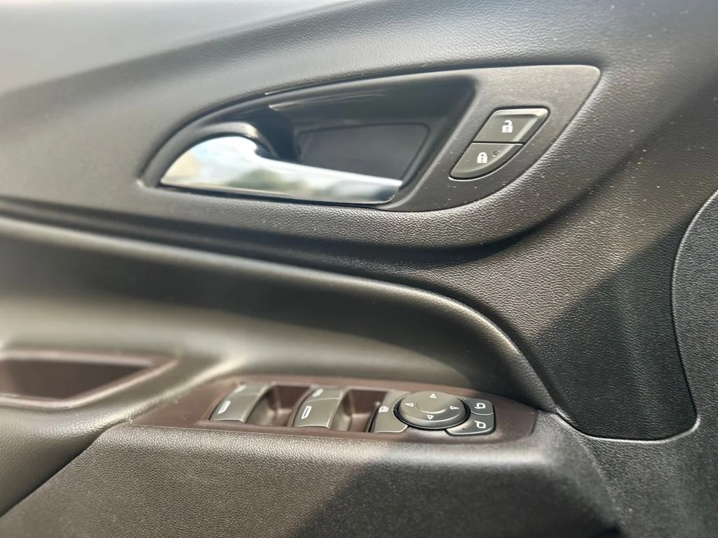 Used 2021 Gray Chevrolet LT image 24