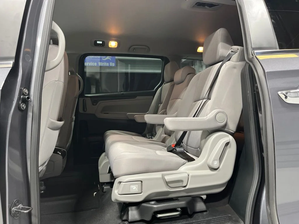 2024 Honda Odyssey EX - Photo 34