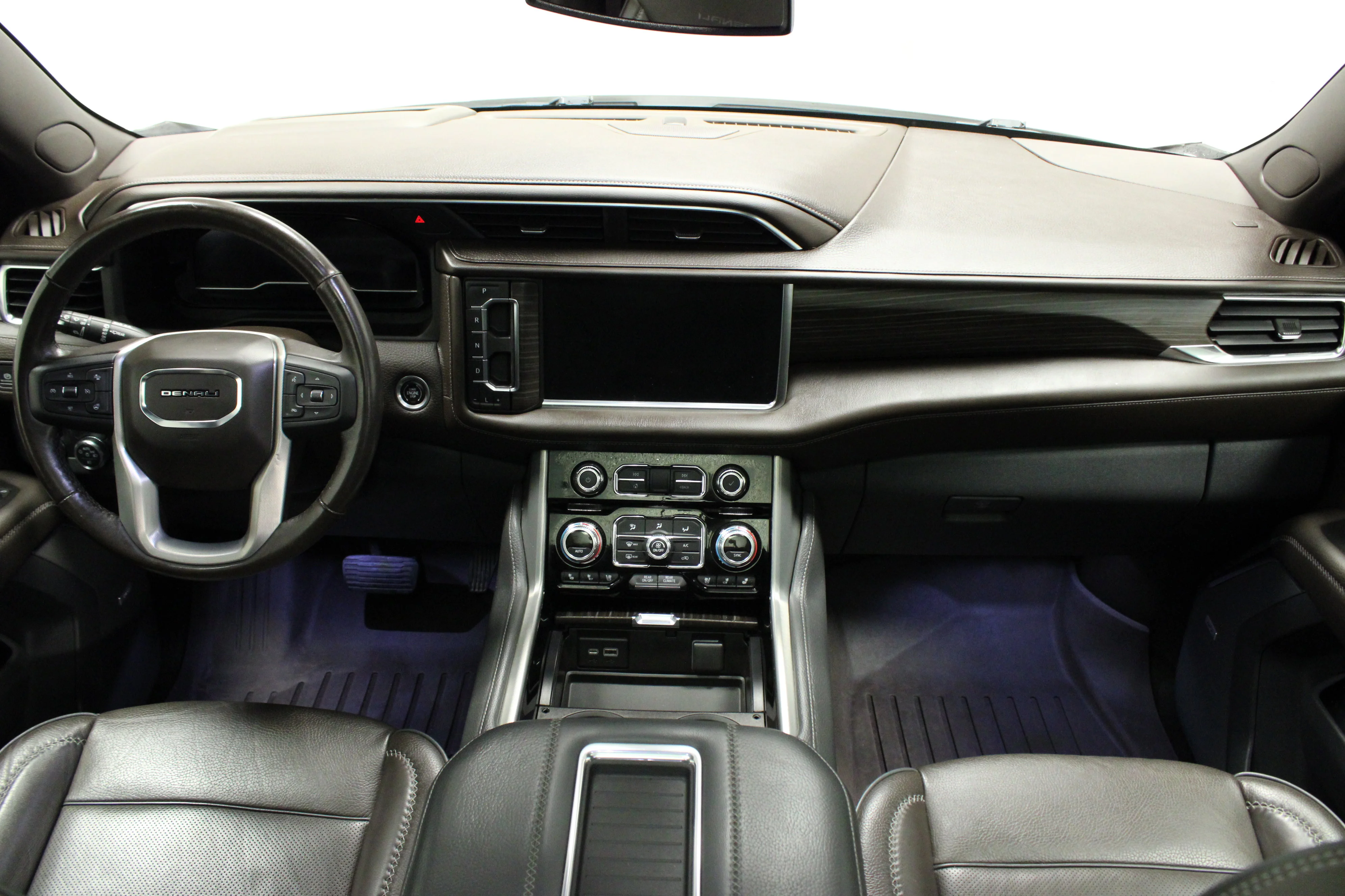 Used 2022 Summit White GMC Denali image 21