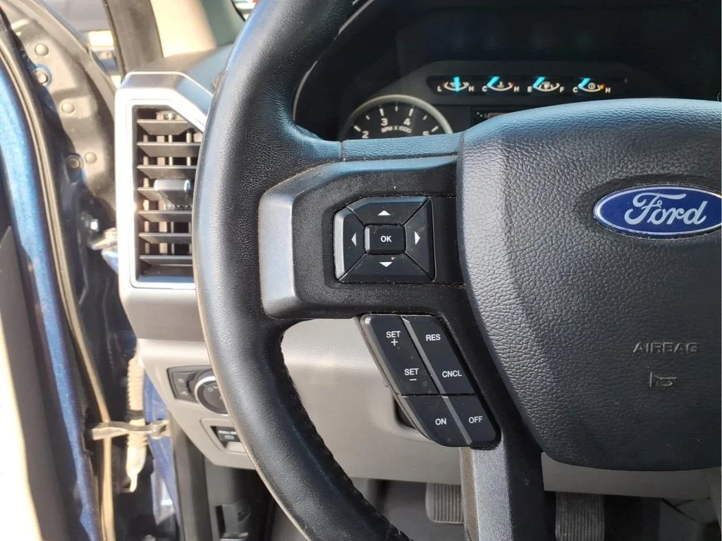 Used 2019 Blue Ford XLT image 19