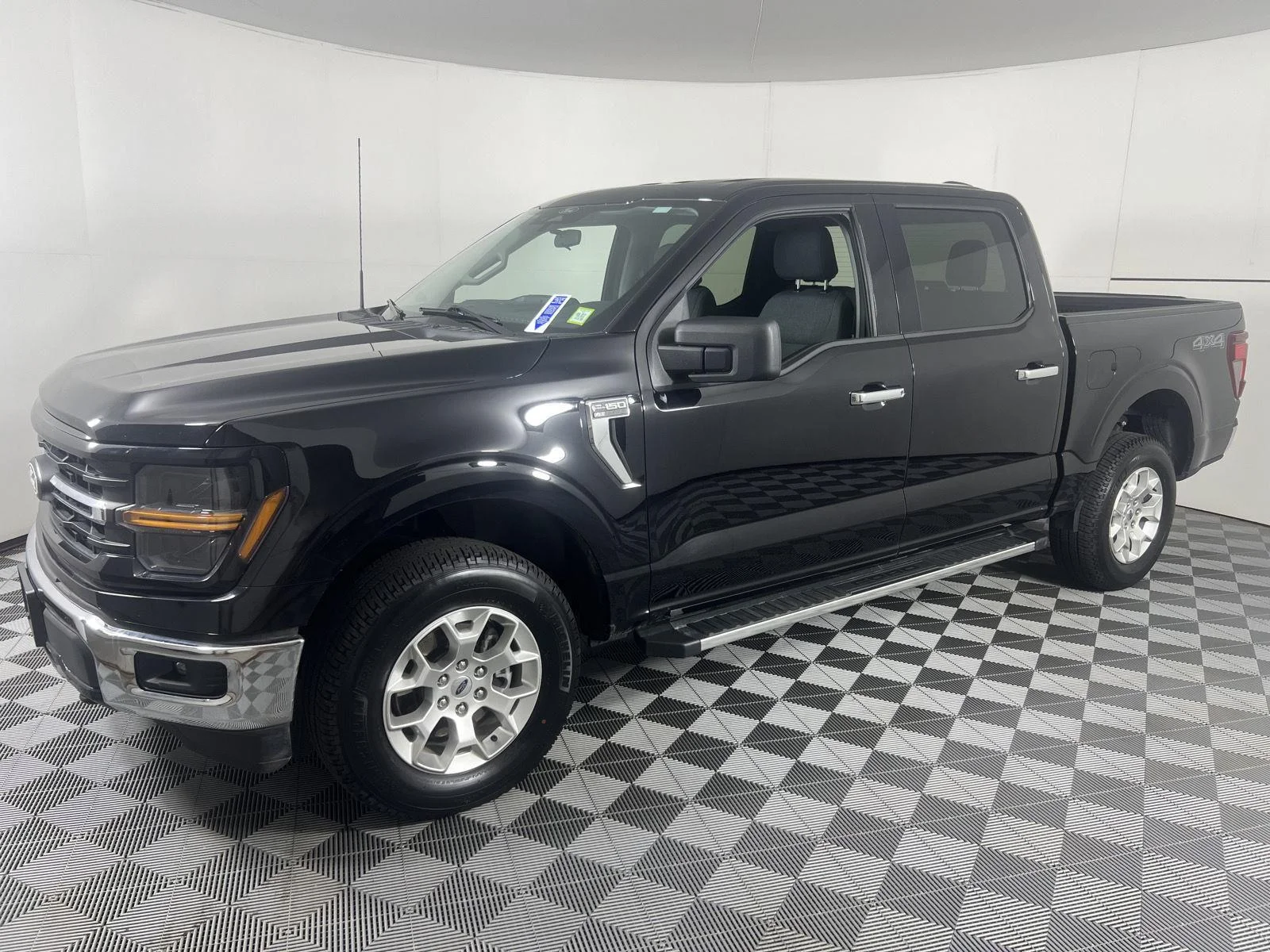 Used 2025 Agate Black Ford XLT image 6