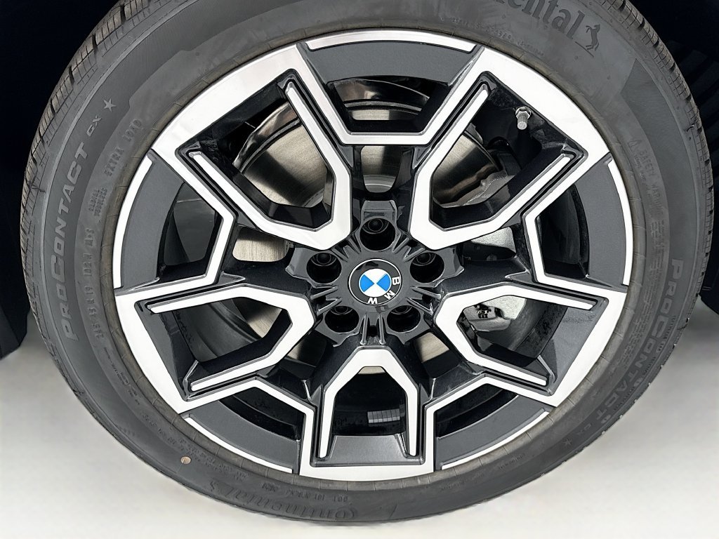 Used 2026 Gray Metallic BMW xDrive28i image 31