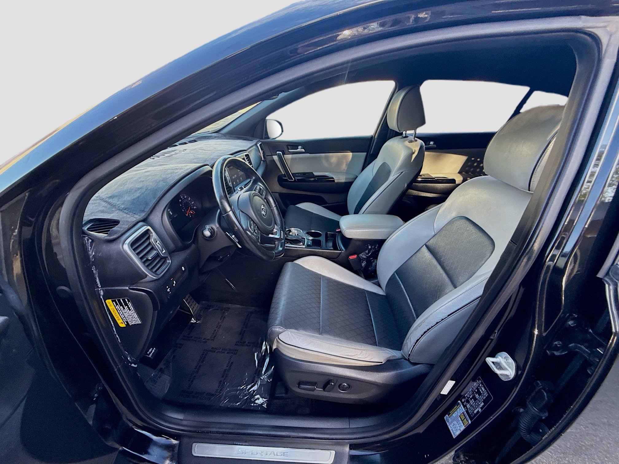Used 2018 Black Cherry Kia EX image 16