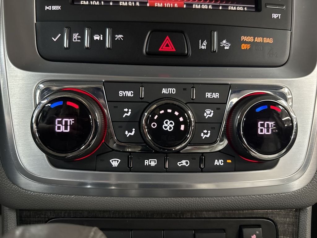 Used 2017 Quicksilver Metallic GMC Limited image 28