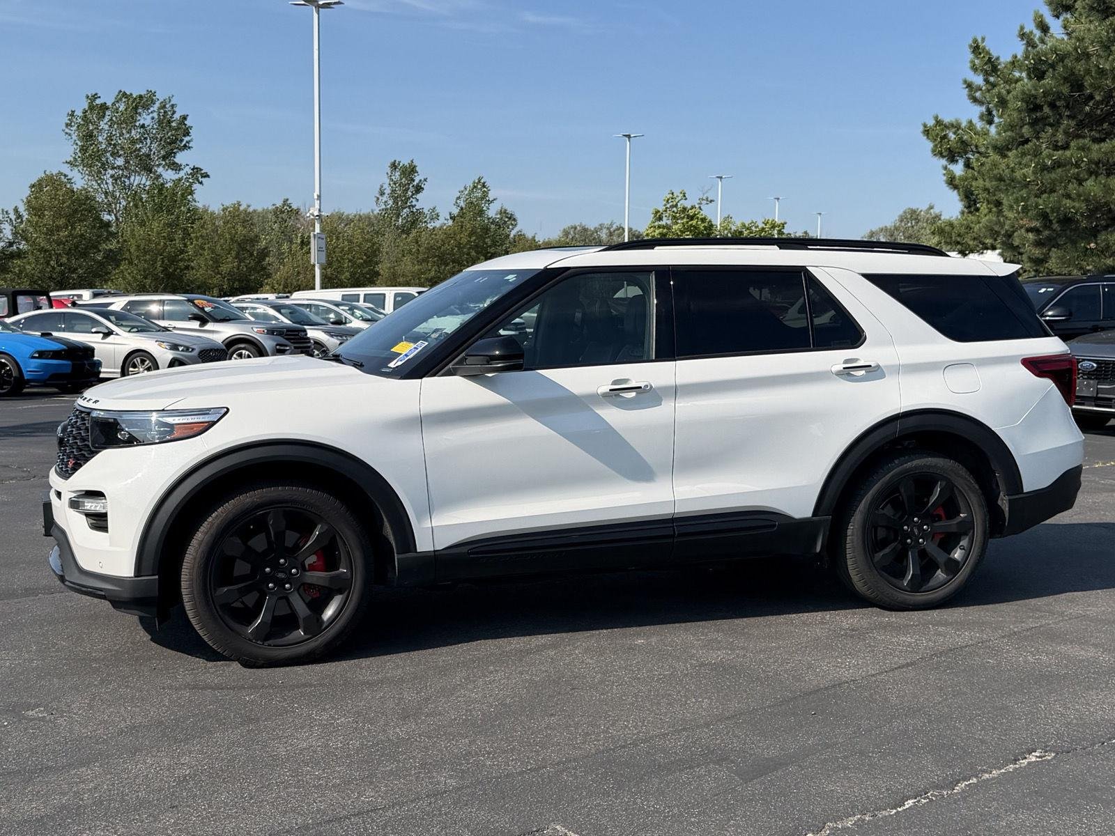 Used 2023 Star White Metallic Tri-Coat Ford ST image 6