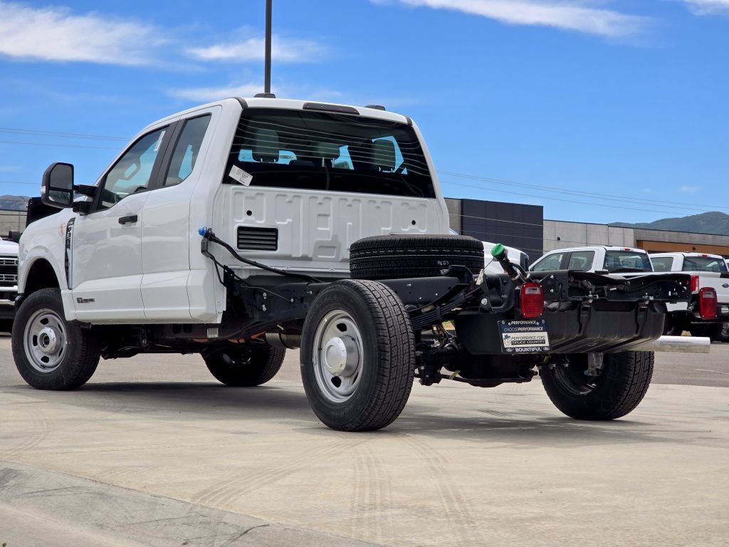 New 2026 Oxford White Ford XL image 19