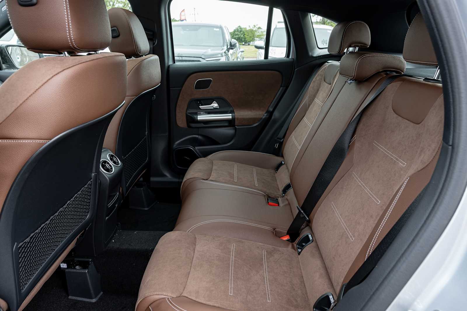 New 2026 Cirrus Silver Metallic Mercedes-Benz AMG® GLA 35 4MATIC SUV image 26
