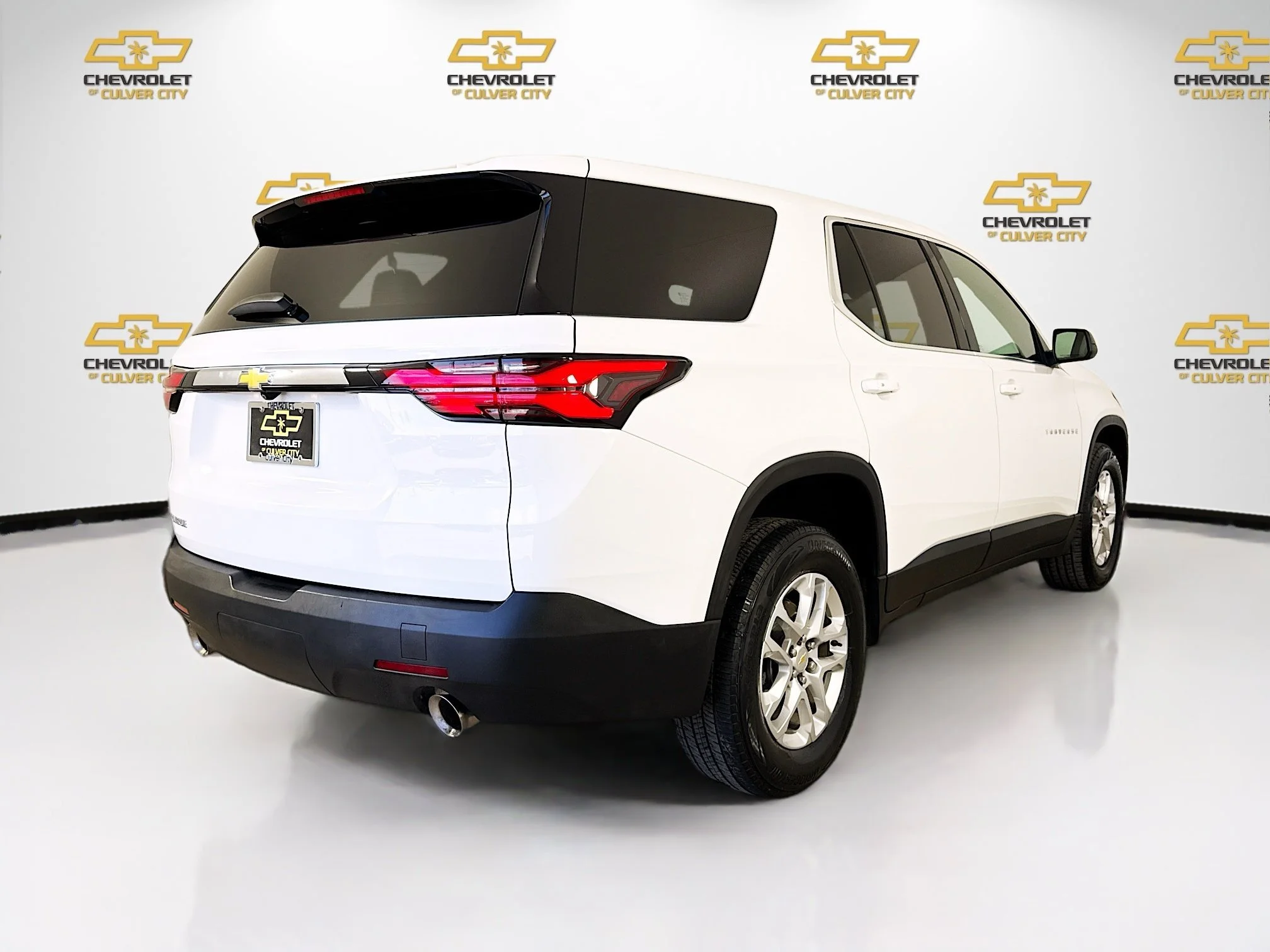 Used 2023 Summit White Chevrolet LS image 8