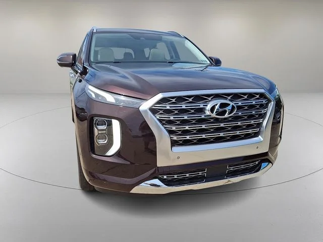 Used 2020 Red Hyundai Limited image 2