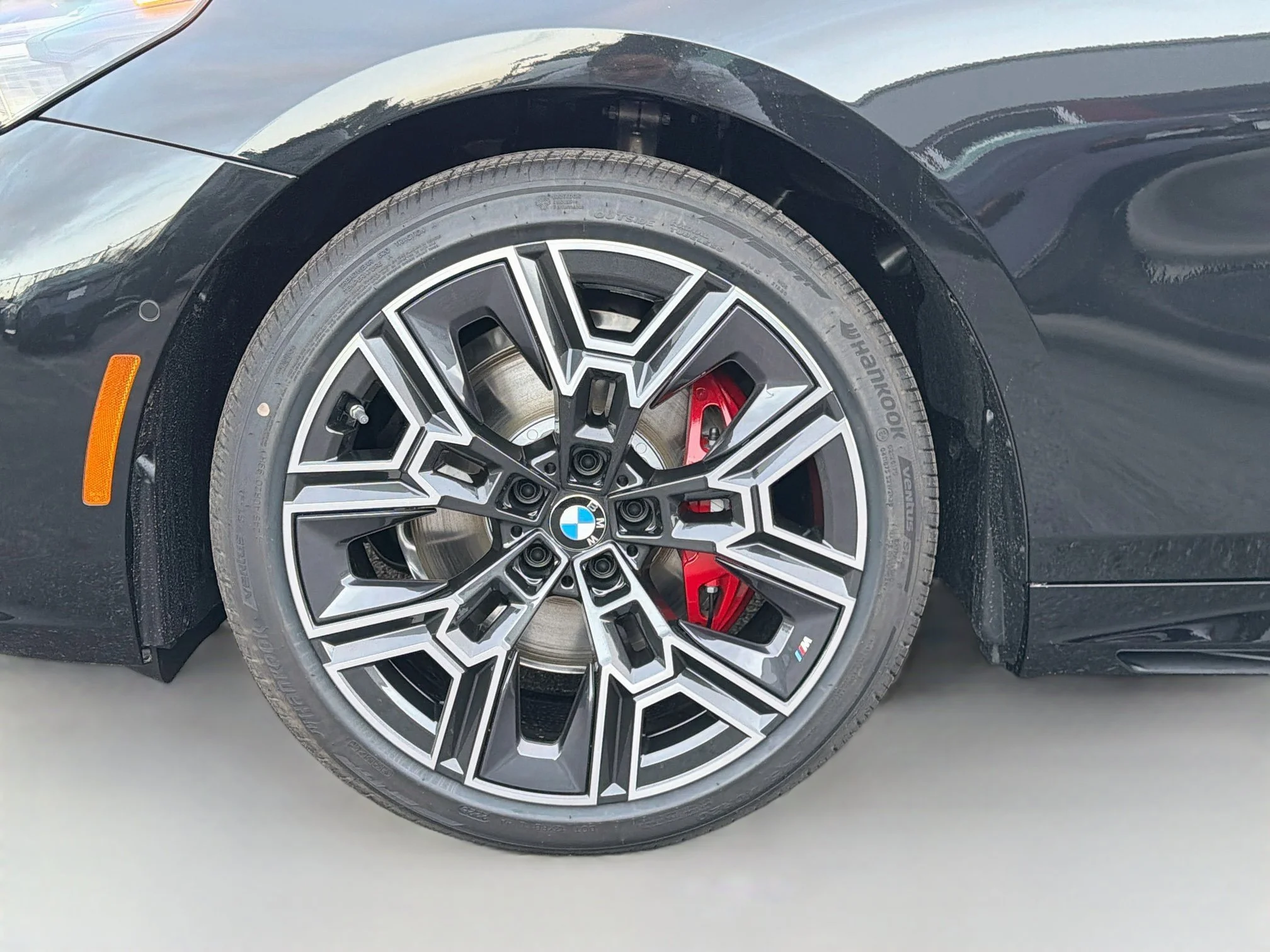 New 2027 Black Sapphire Metallic BMW 530i image 42