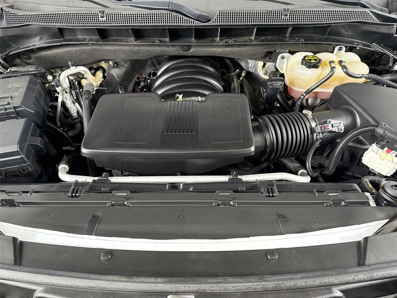 Used 2024 Summit White Chevrolet LT image 46