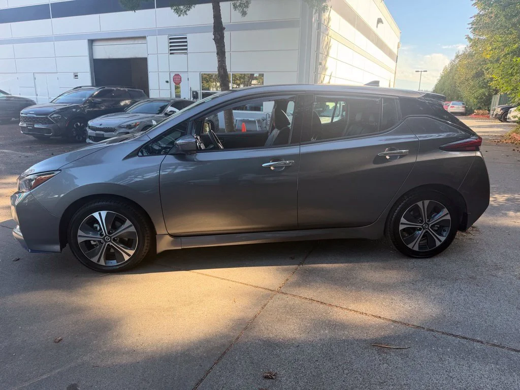 Used 2021 Gun Metallic Nissan SL Plus image 7
