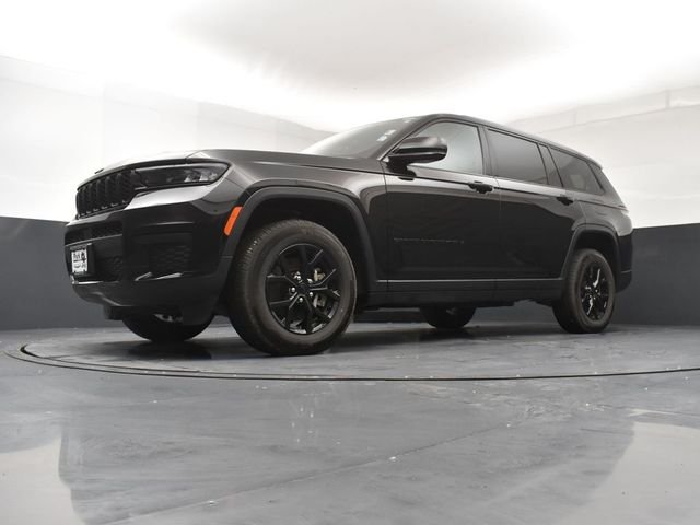 Used 2024 Black Jeep Altitude X image 21