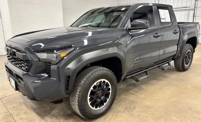 Certified Used 2026  Toyota TRD Off-Road image 3