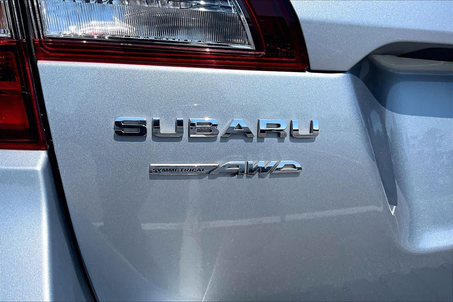 Used 2015 Ice Silver Metallic Subaru 2.5i Limited image 10