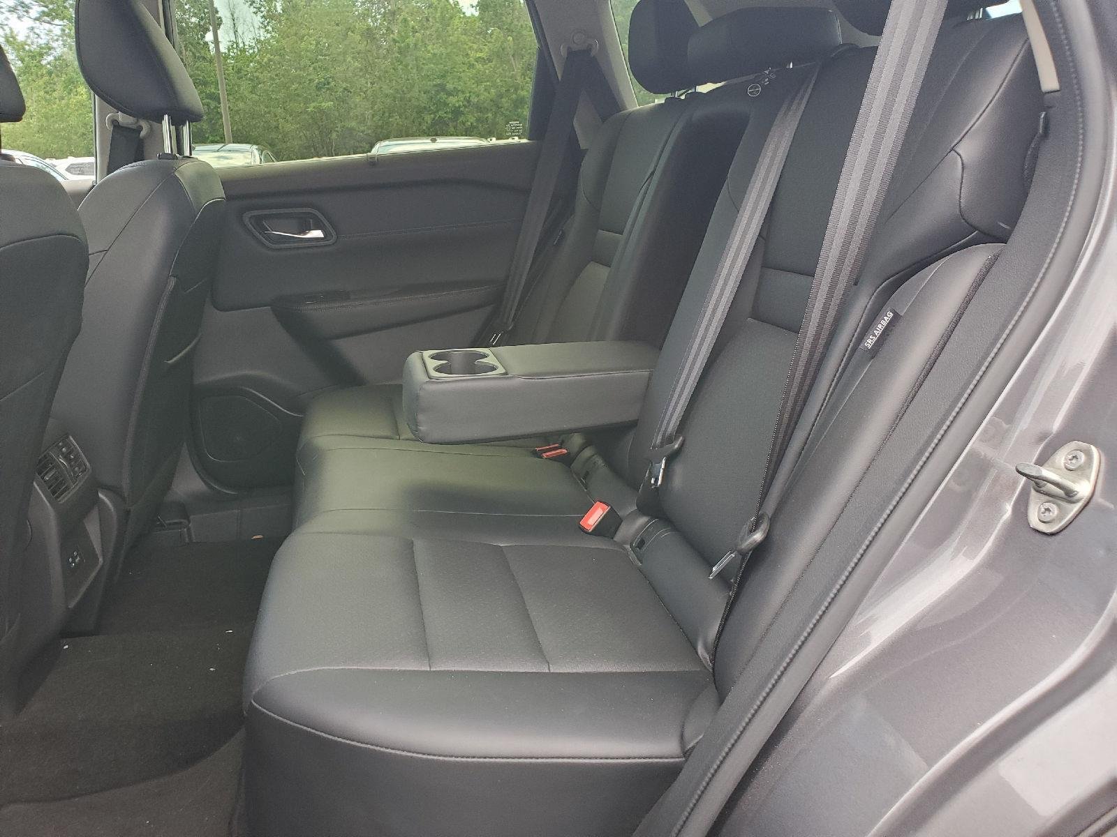 Used 2023 Gun Metallic Nissan SV image 6