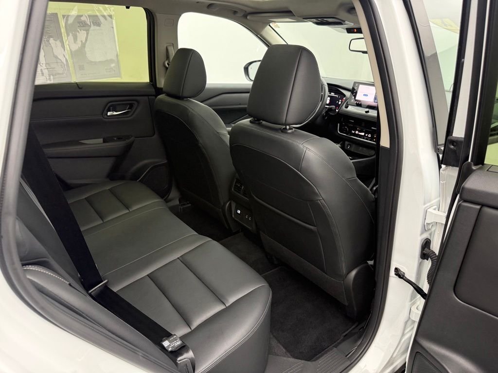 2024 Nissan Rogue SL - Photo 37