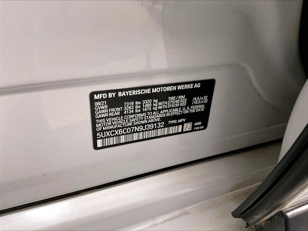 Used 2022 White BMW M50i image 37