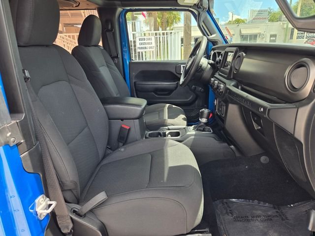 Used 2023 Blue Jeep Sport image 17