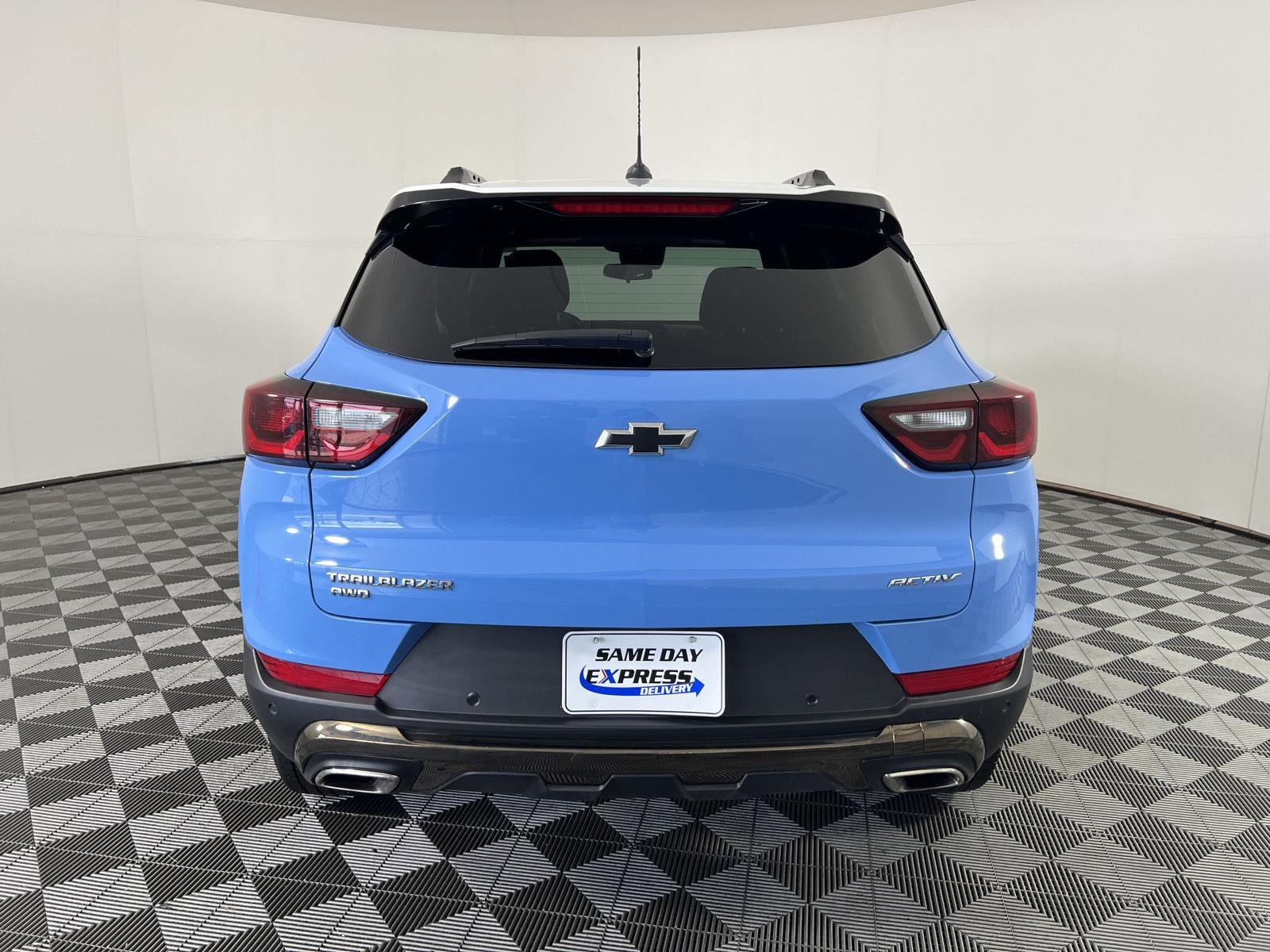 Used 2024 Fountain Blue Chevrolet ACTIV image 24