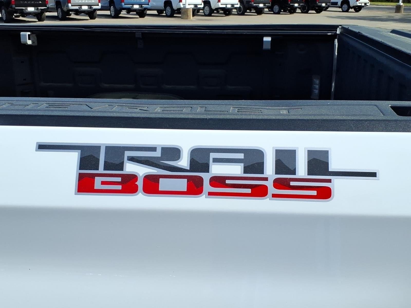 2023 Chevrolet Silverado 1500 LT Trail Boss - Photo 11