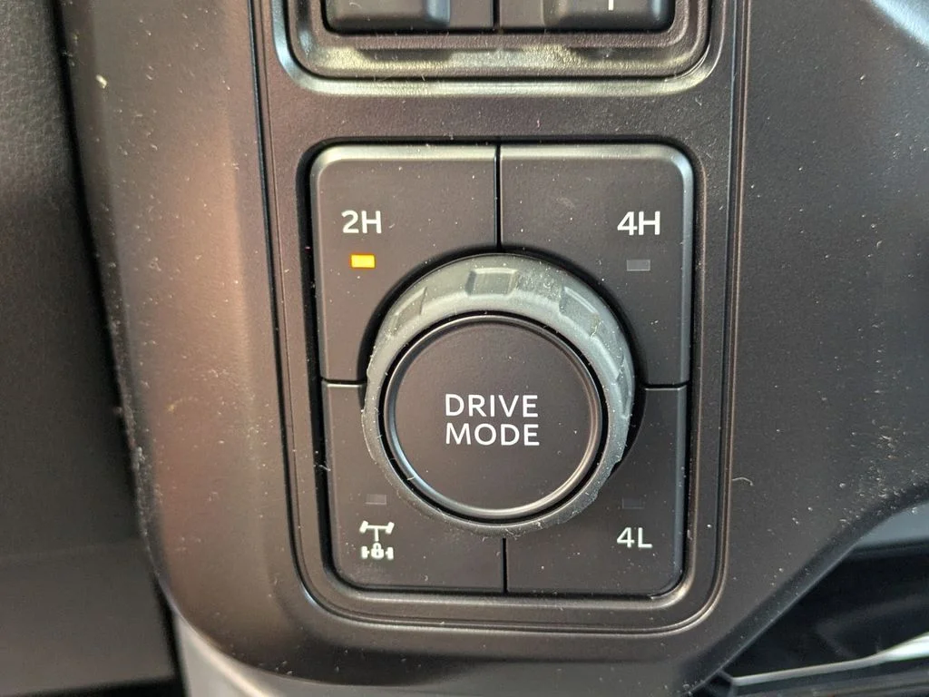 New 2026 Carbonized Gray Metallic Ford Lariat image 25