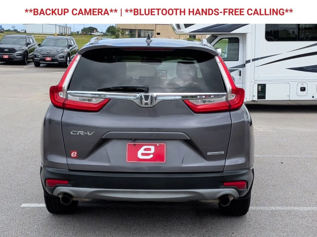 Used 2018 Lunar Silver Metallic Honda Touring image 6