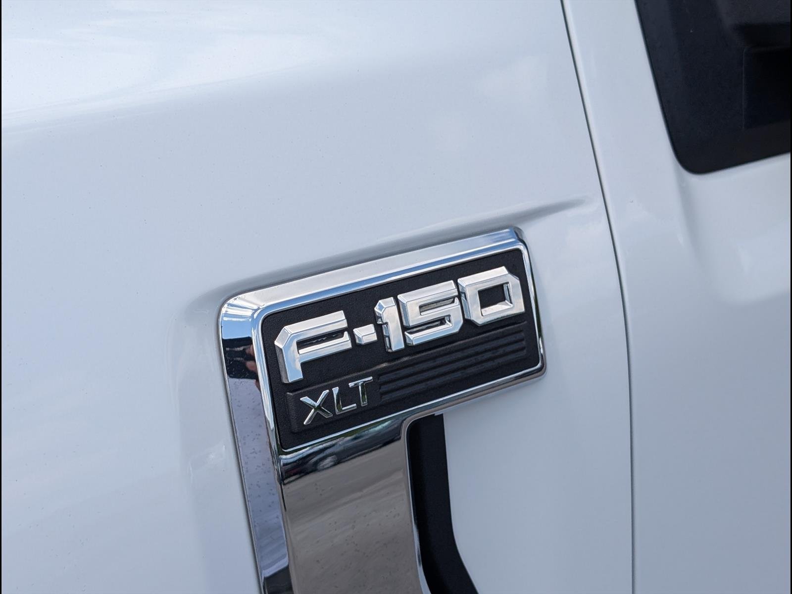 2025 Ford F-150 XLT - Photo 9